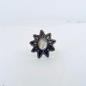 Estate Sterling Silver 925 Sunburst Ring with Oval Rainbow Moonstone, 4.1g